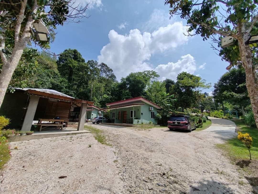 Chalet Mata Air berhampiran Pusat Rekreasi Air Panas, Ulu Legong, Baling Kedah.